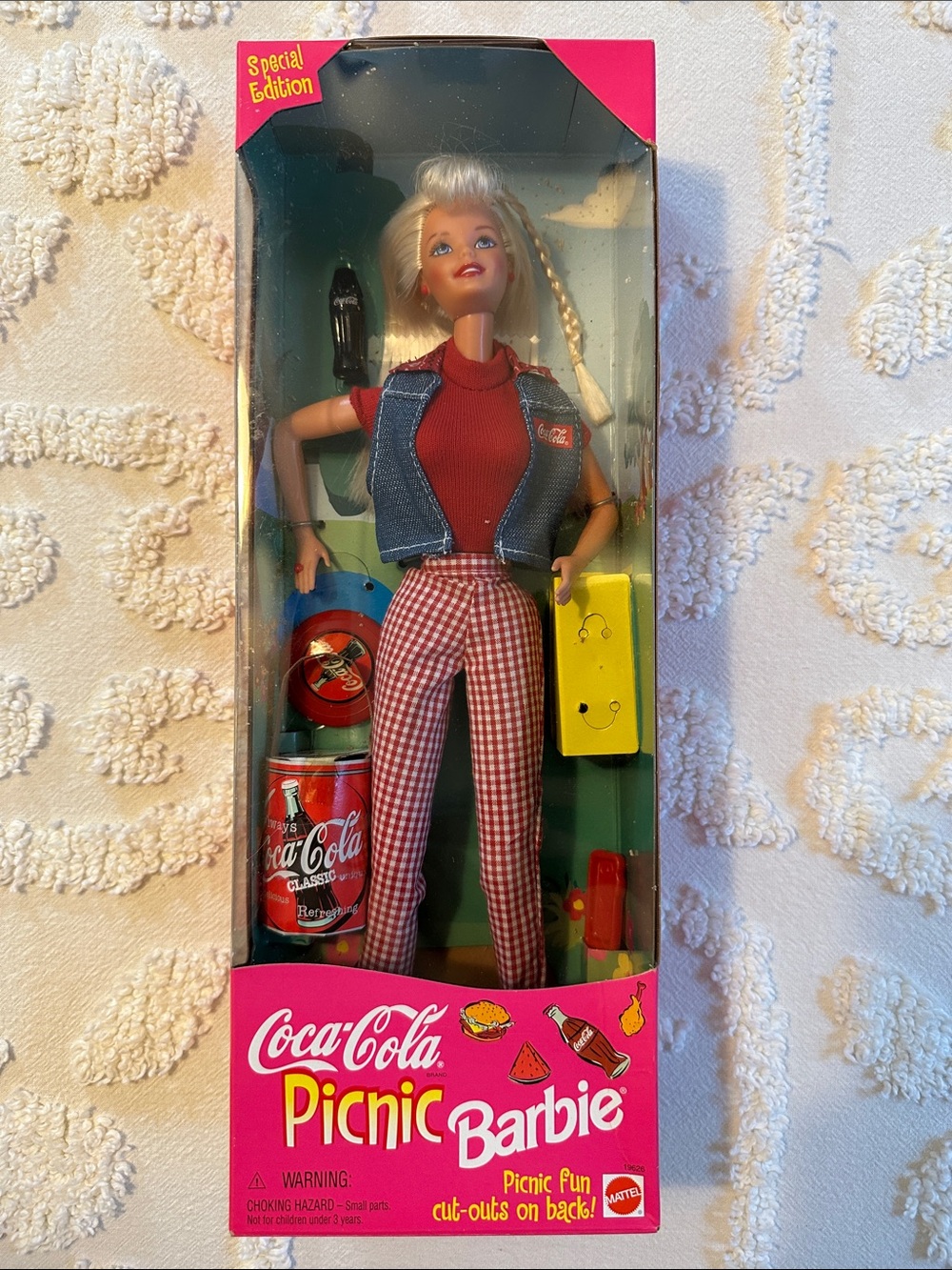 Special edition Coca-Cola Picnic Barbie — Mattel 19626